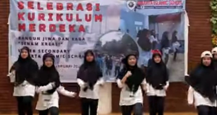 Senam Kreasi ala Selebrasi Kurikulum Merdeka Jakarta Islamic School