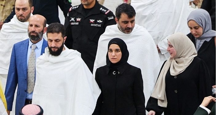 Latifa Al Daroubi, Istri Presiden Suriah Memasuki Ka’bah Saat Ibadah Umroh