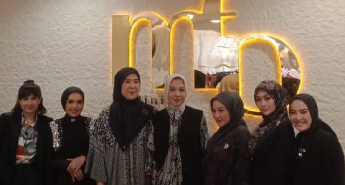 Deretan Aktris hingga Supermodel Bersinar di Runway Modinity Fashion Parade 2025