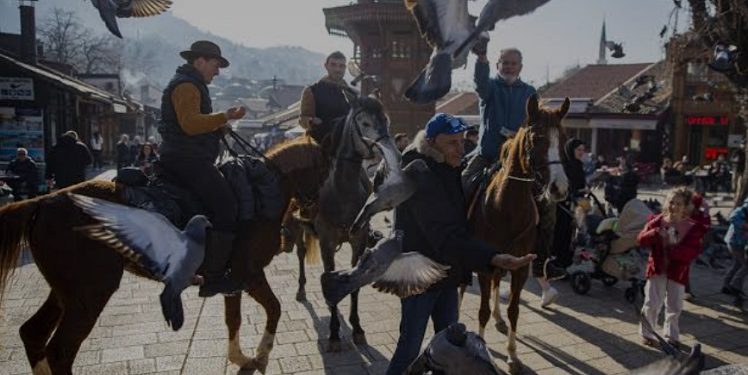 Kelompok Muslim Spanyol Memulai Perjalanan ke Mekkah Menggunakan Kuda