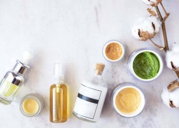 Perbedaan Perawatan Kulit Wajah Berbahan Dasar Minyak dan Air