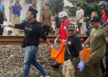 Siswi SMK di Semarang Tewas Tertabrak Kereta Api