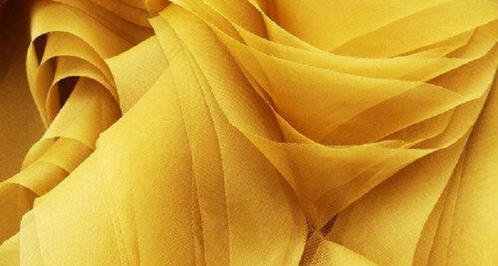 Beberapa Warna yang Mungkin Membuat Kulitmu Terlihat Semakin Cerah