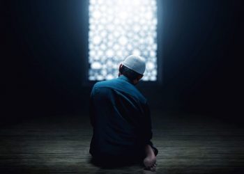 Meraih Dua Hal Utama: Itikaf dan Membahagiakan Sesama