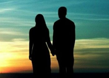 Suami Istri Tetap Boleh Bercumbu Saat Puasa