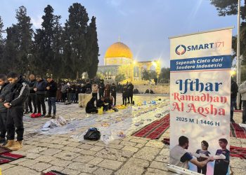 SMART 171 Adakan Buka Bersama di Masjid Al-Aqsa Palestina