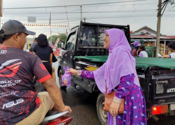 Salimah Bojonggede Berbagi 2.420 Paket Takjil dan 140 Nasi Bungkus