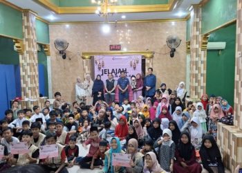 ChanelMuslim Bersama Rumah Pintar Aisha Gembirakan Anak Pemulung Jatibening di Bulan Ramadan