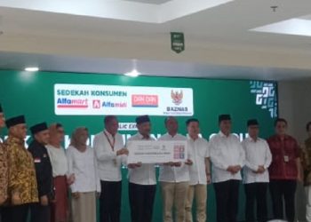 BAZNAS RI Salurkan Sedekah Konsumen Alfa Group Sebesar Rp24 Miliar