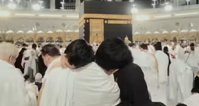 Dinda Hauw dan Rey Mbayang Jalani Ibadah Umroh saat Bulan Ramadan