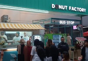 Donut Factory Berani Tampil Beda dengan Hadirkan Lava Donut