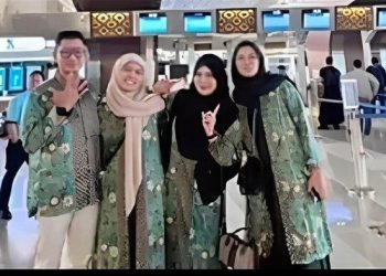 Sekeluarga Husnul Khatimah di Tanah Suci
