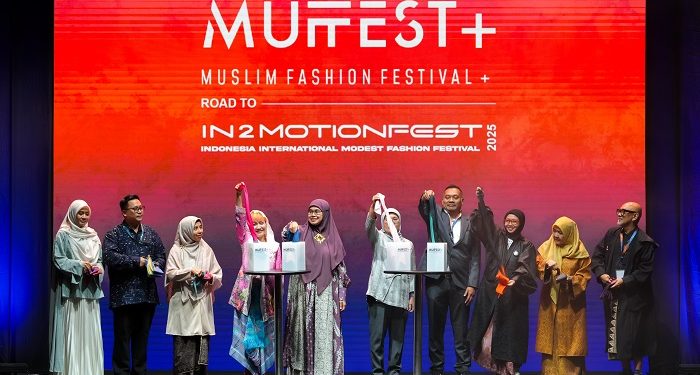 IKRA Indonesia Hadirkan Modest Fashion Wastra Indonesia di MUFFEST+ 2025