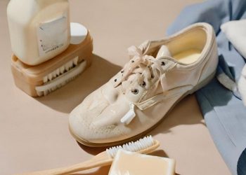 Apakah Aman Mencuci Sepatu dengan Pasta Gigi