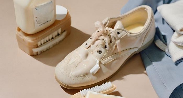 Apakah Aman Mencuci Sepatu dengan Pasta Gigi