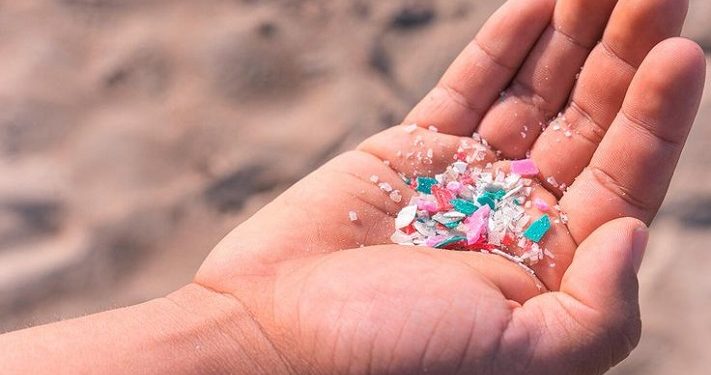 Lima Cara Mengurangi Paparan Mikroplastik