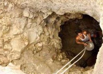 Menggali yang Kotor dan Gelap