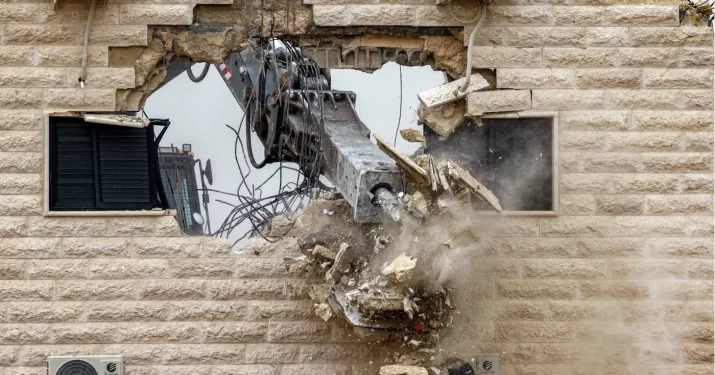 Pria Lansia Palestina Syahid Serangan Jantung Karena Rumahnya Dihancurkan Israel