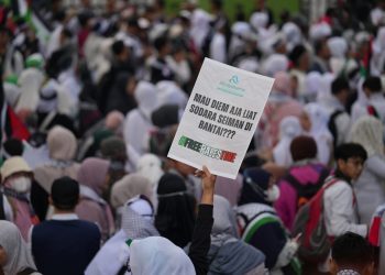Puluhan Ribu Warga Jawa Barat Berdoa untuk Gaza di Gedung Sate