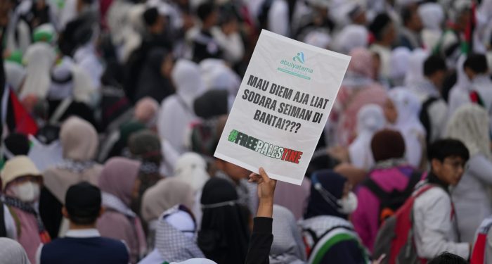 Puluhan Ribu Warga Jawa Barat Berdoa untuk Gaza di Gedung Sate