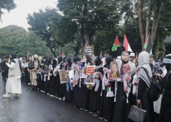 Kopi Starbucks Berdarah di Bandung Indah Plaza