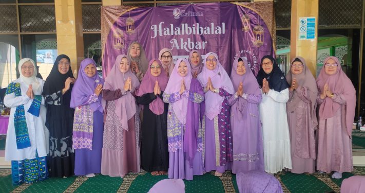 Halalbihalal Salimah Bojonggede Dibanjiri Warga dan Tokoh Masyarakat