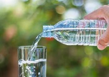 Apakah Air Demineral Baik Dikonsumsi Oleh Penderita Batu Ginjal