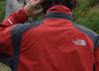 Beberapa Jenis Bahan Pakaian Anti Air, Selain Bahan Parasut