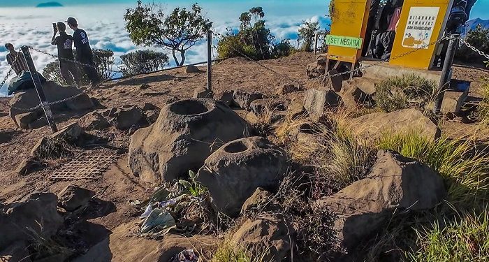 Batu Lumpang di Puncak Gunung Merbabu Kini Menjadi Situs Bersejarah