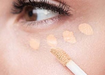 Tips Memakai Concealer Agar Menempel dengan Baik