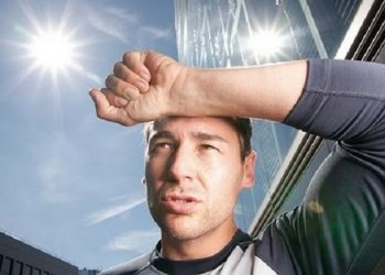 Beberapa Penyebab Tubuh Terasa Lemas Saat Cuaca Panas