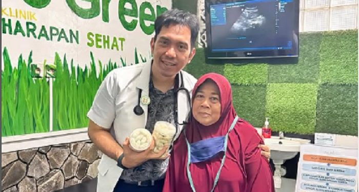 Dokter di Cianjur Buka Praktik dengan Sistem Berobat Tanpa Tarif Tetap