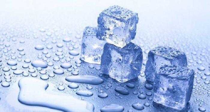 Mengompres Wajah dengan Es Batu dapat Mengobati Jerawat? Simak Penjelasannya Berikut