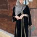Beberapa Warna Hijab yang bisa Kamu Mix and Match dengan Gamis Hitam