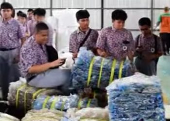 SMA Jakarta Islamic School Mengunjungi Jakarta Recycle Center