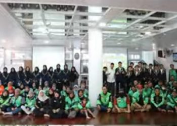 SMP dan SMA JISc Kompak Gelar Bakti Sosial untuk Driver Ojol
