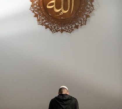 Ketika Allah “Memakai” Hamba-Nya