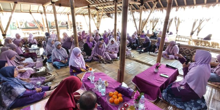 Peringati HALUN Ke-29, Sekolah Lansia Salimah Bogor Gelar Gebyar Lansia