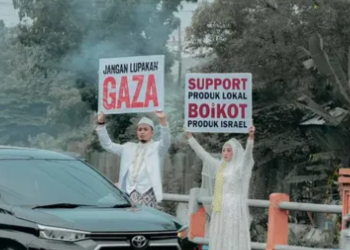 Pengantin ini Serukan Bela Palestina di Hari Pernikahannya