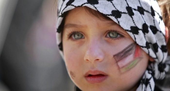 Konten Kreator Amerika ini Mendapat Pujian karena Berbicara Membela Anak-anak Palestina