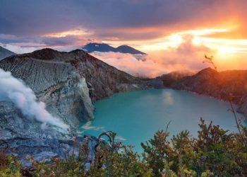 Beberapa Gunung di Banyuwangi Ketika Gunung Ijen Sedang Ramai