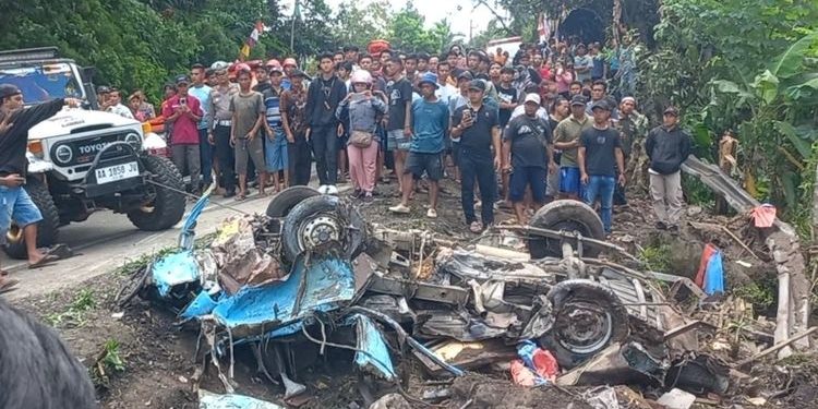 Duka Belasan Guru SDIT yang Angkotnya Diseruduk Truk Pasir