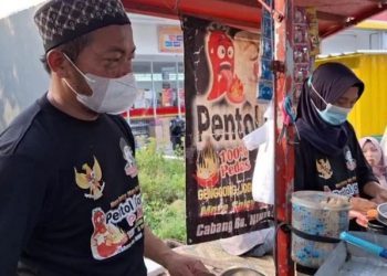 Penjual Pentol di Ngawi Berhasil Wujudkan Impiannya Berangkat Ibadah Haji