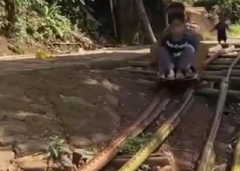 Viral, Permainan Tradisional Lori-Lori di Garut