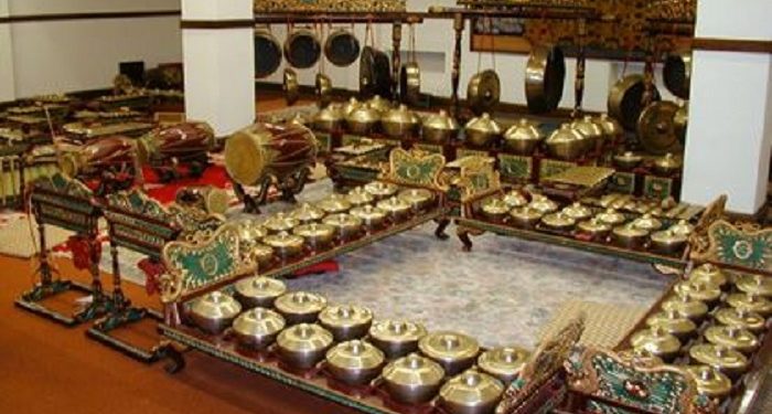 SDN 1 Barongan Lestarikan Budaya Jawa dengan Ekstra Karawitan