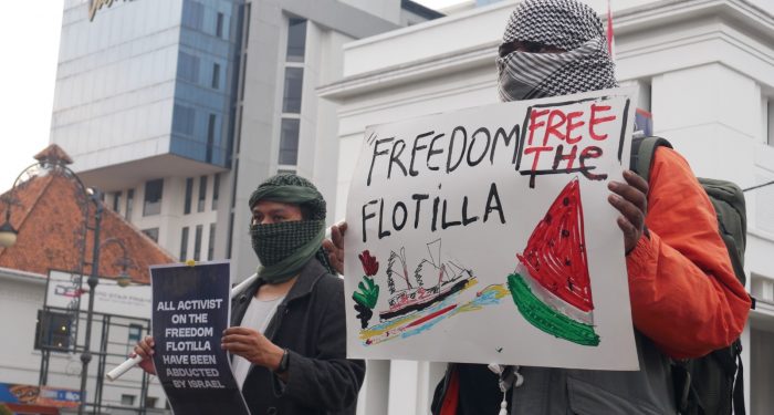Bandung Protes Penculikan Israel atas Aktivis Kemanusiaan dalam Kapal Madleen