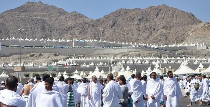 Jemaah Palestina Melakukan Perjalanan Haji dengan Hati yang Terbebani Karena Perang