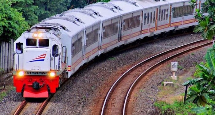 Kereta Api Kelas Ekonomi Diskon 30 Persen Selama Liburan Pertengahan Tahun