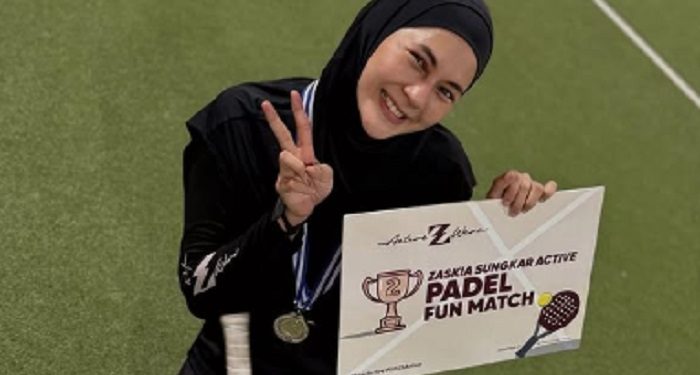 Paula Verhoeven Tampil Modest saat Tanding Padel di Lapangan