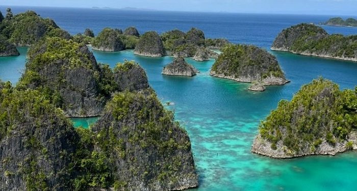 Wisata Kawasan Wayag di Raja Ampat Resmi Ditutup Sementara Akibat Tambang Nikel